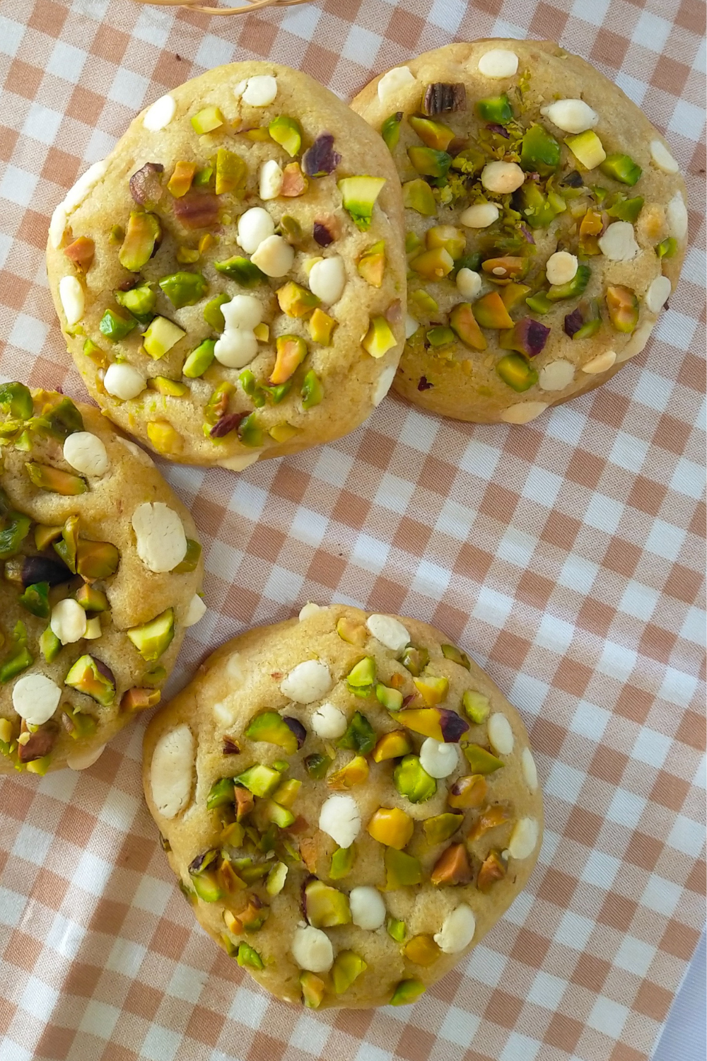 White Chocolate Pistachio Cookies Recipe